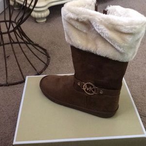 Michael kors winter boots